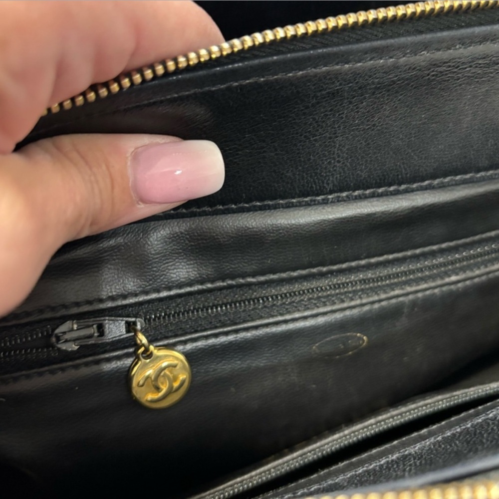 Chanel ✨Black ✨lambskin 💎Leather Tote Bag - Picture 6 of 8